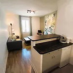 Apartment L'oasis-t2 Spacieux-wifi-tv-proche Gare