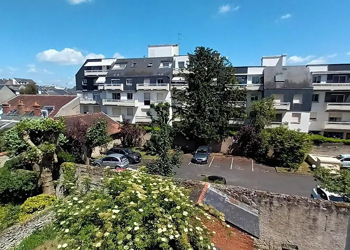 L'oasis-t2 Spacieux-wifi-tv-proche Gare Apartment *